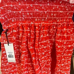 Patterned stretchy skirt